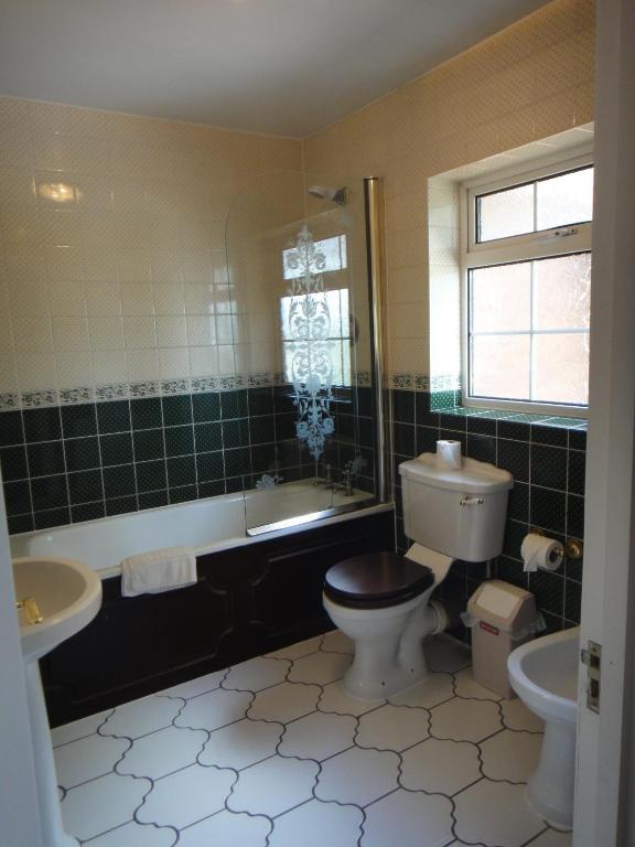 Gibtel Lodge & Cafe Slough Quarto foto